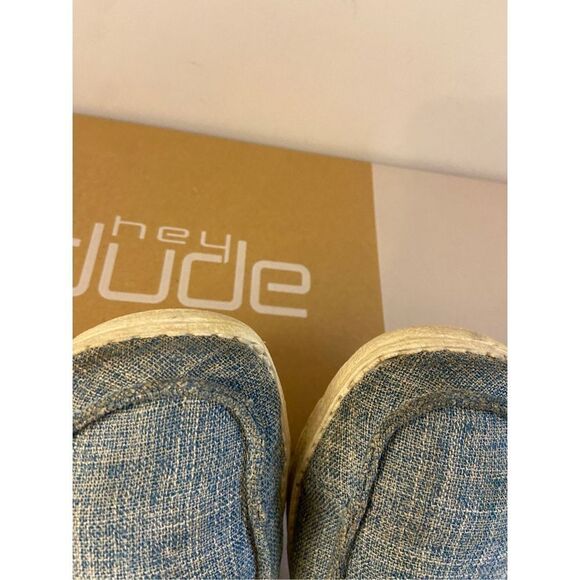 Hey Dudes size 7 Sky Blue color Wendy L Linen shoes discoloration (Read the desc - Picture 2 of 7